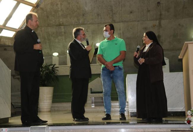 Reitor do Santuário de Alençon na França, Pe. Thierry visita o Município 